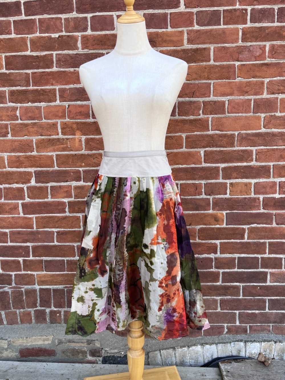 Edmé & Esyllte Women’s Abstract Silk Watercolor Midi Skirt